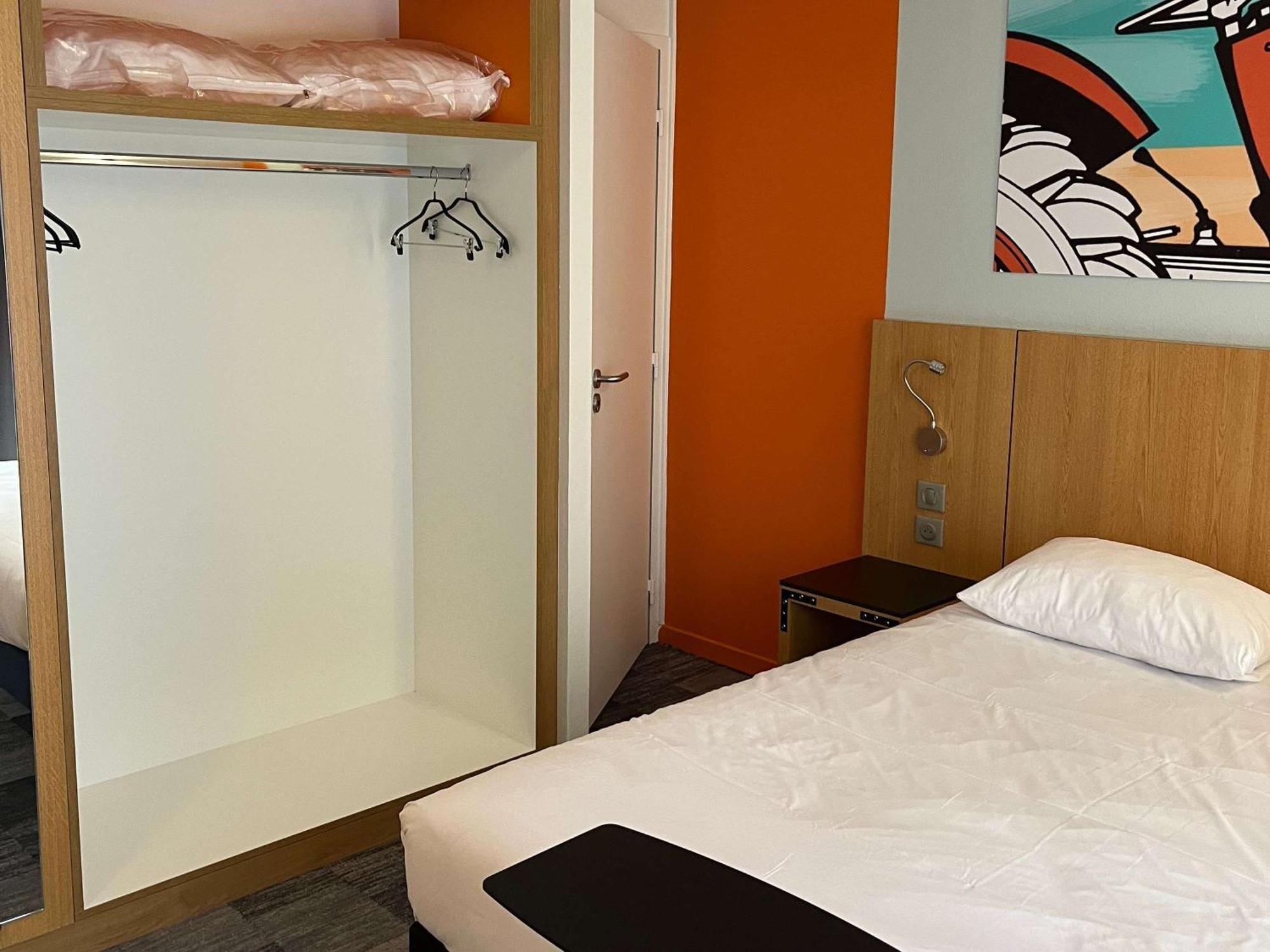 Hotel Ibis Styles Bourbon Lancy Zewnętrze zdjęcie