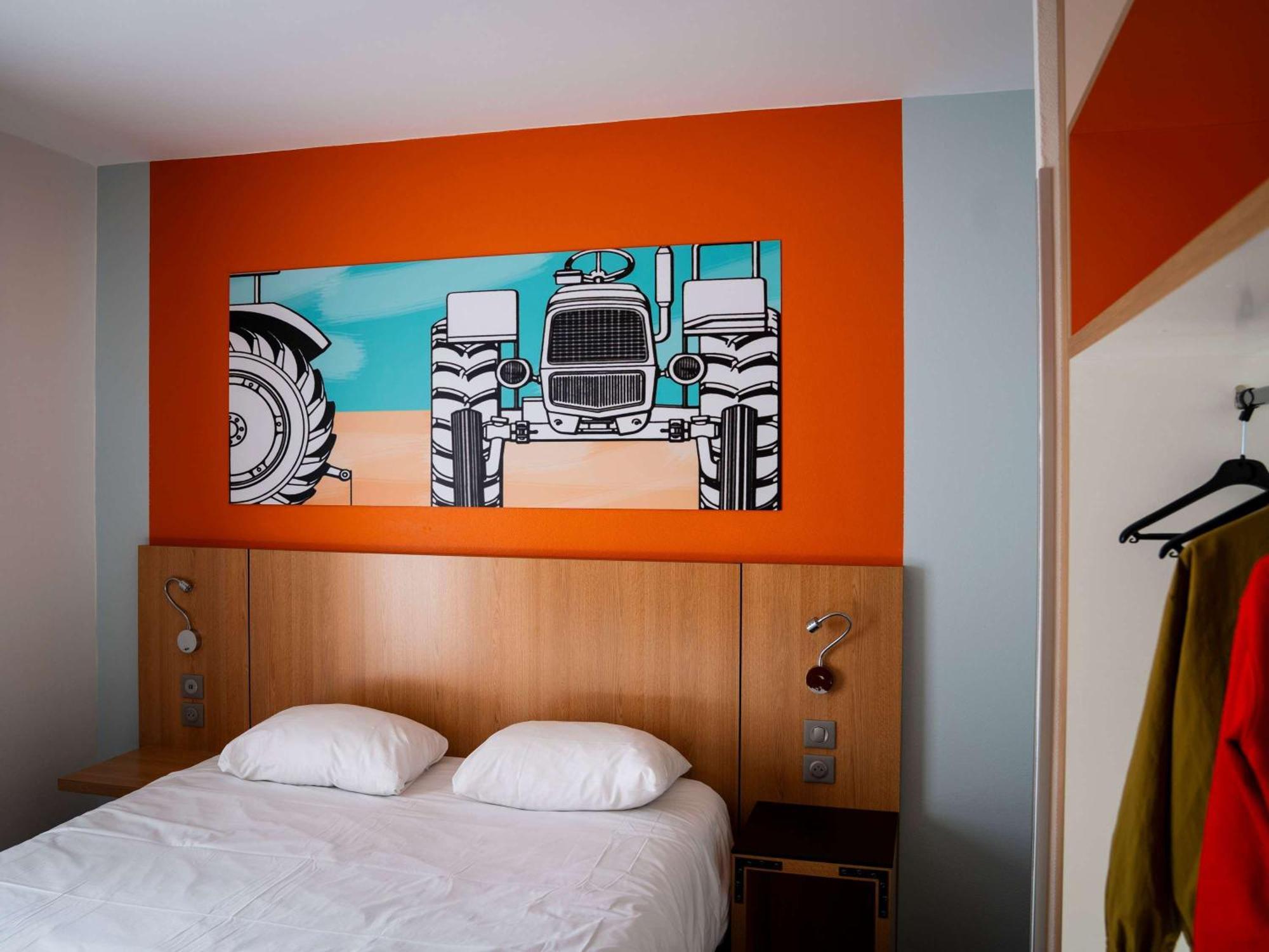 Hotel Ibis Styles Bourbon Lancy Zewnętrze zdjęcie